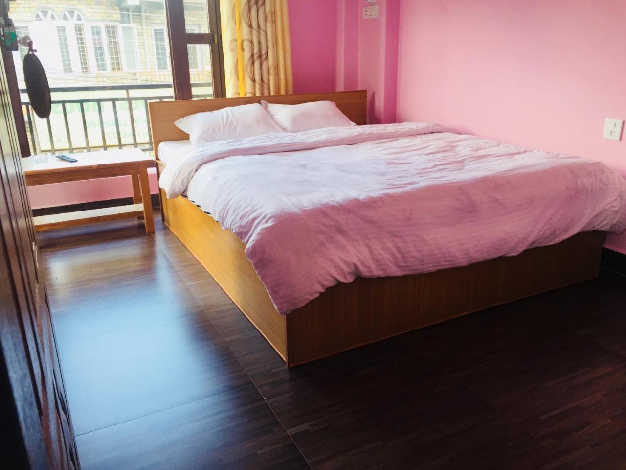 Obey Guest House Pokhara Exterior foto